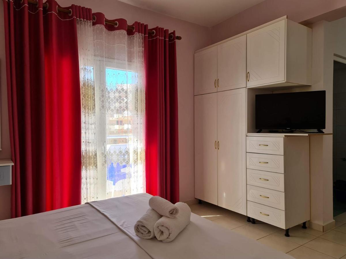 Summer Time Hotel